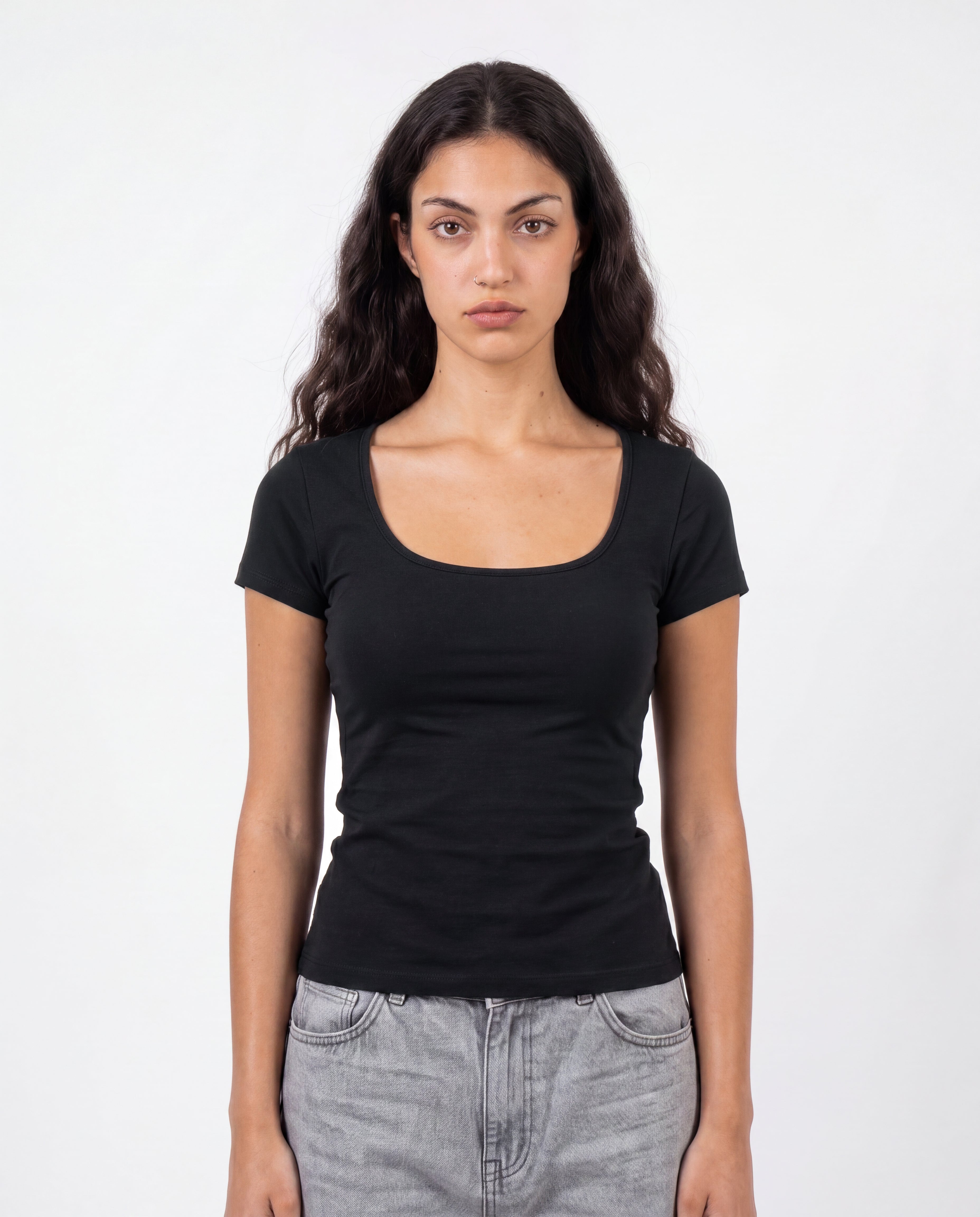 BASIC BLACK SQUARE TOP