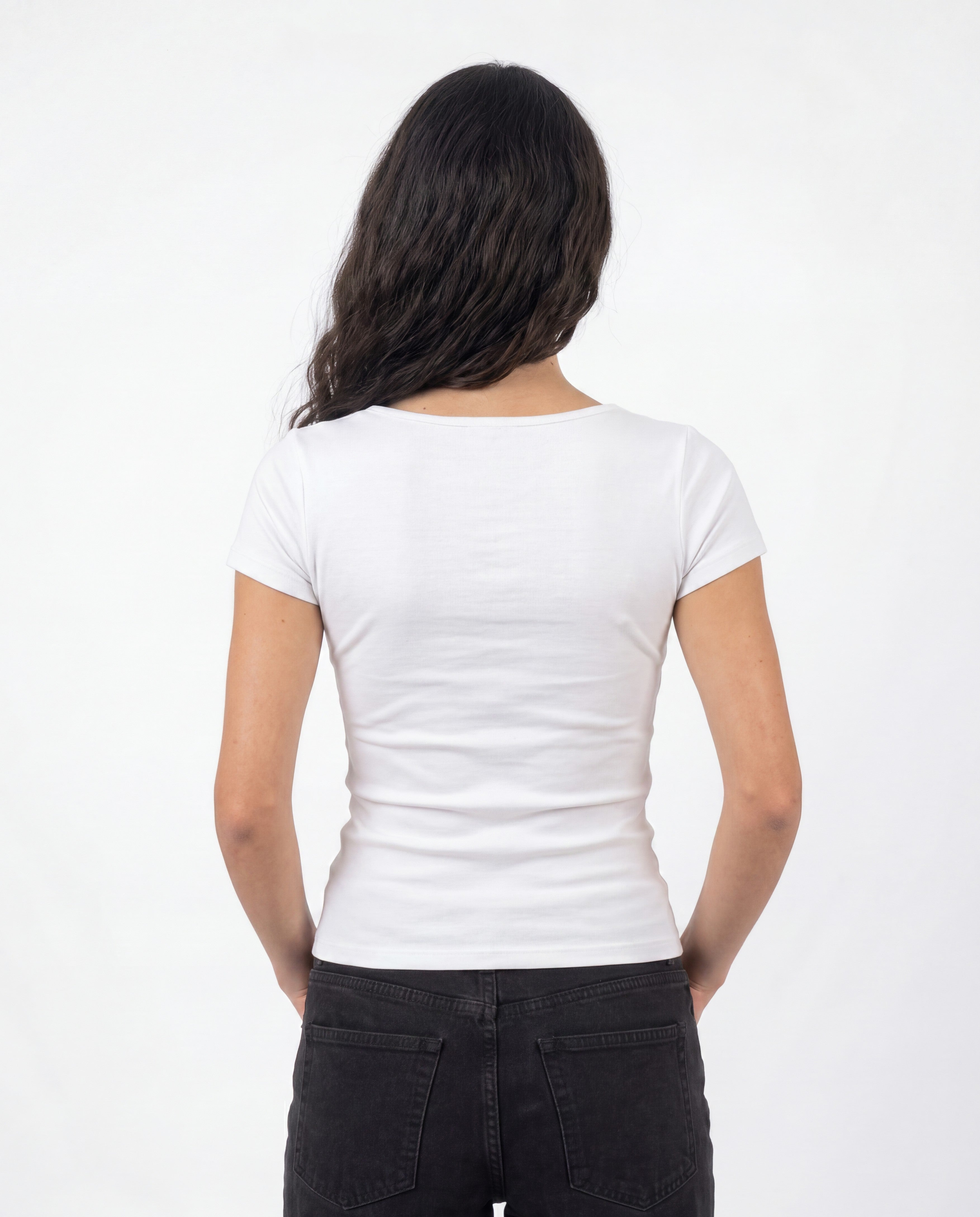 BASIC WHITE SQUARE TOP